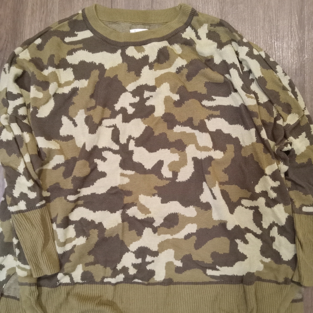 Green camo sweater